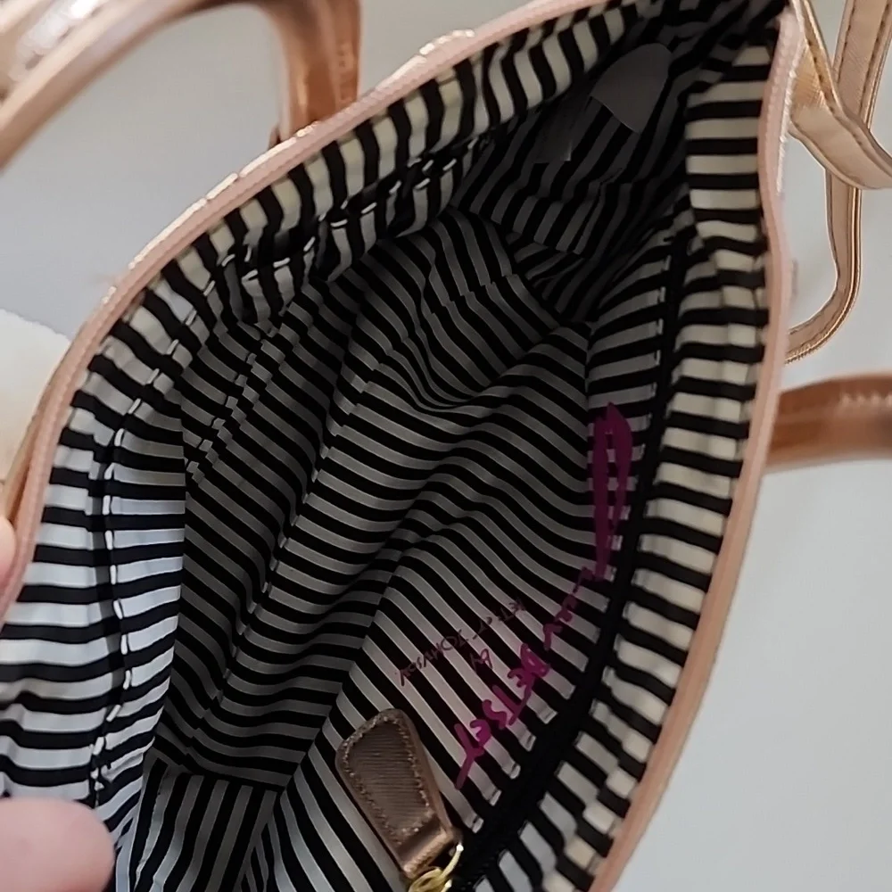 Betsey Johnson Retro Star Shimmer Bag - Picture 7 of 8